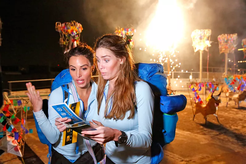 contestants on game show "The Amazing Race"